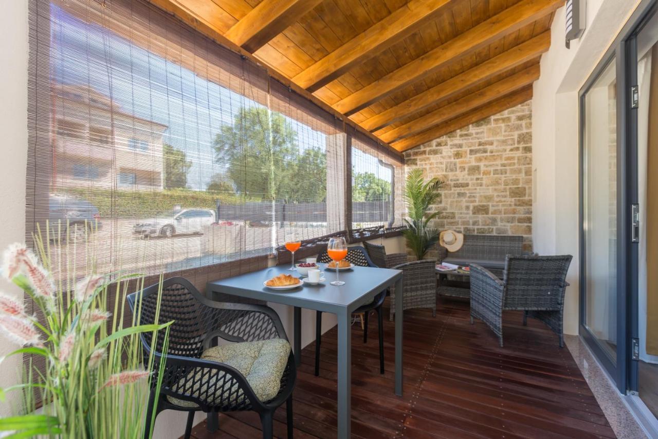 Apartments Residence Radovan 1 Πόρετς Εξωτερικό φωτογραφία