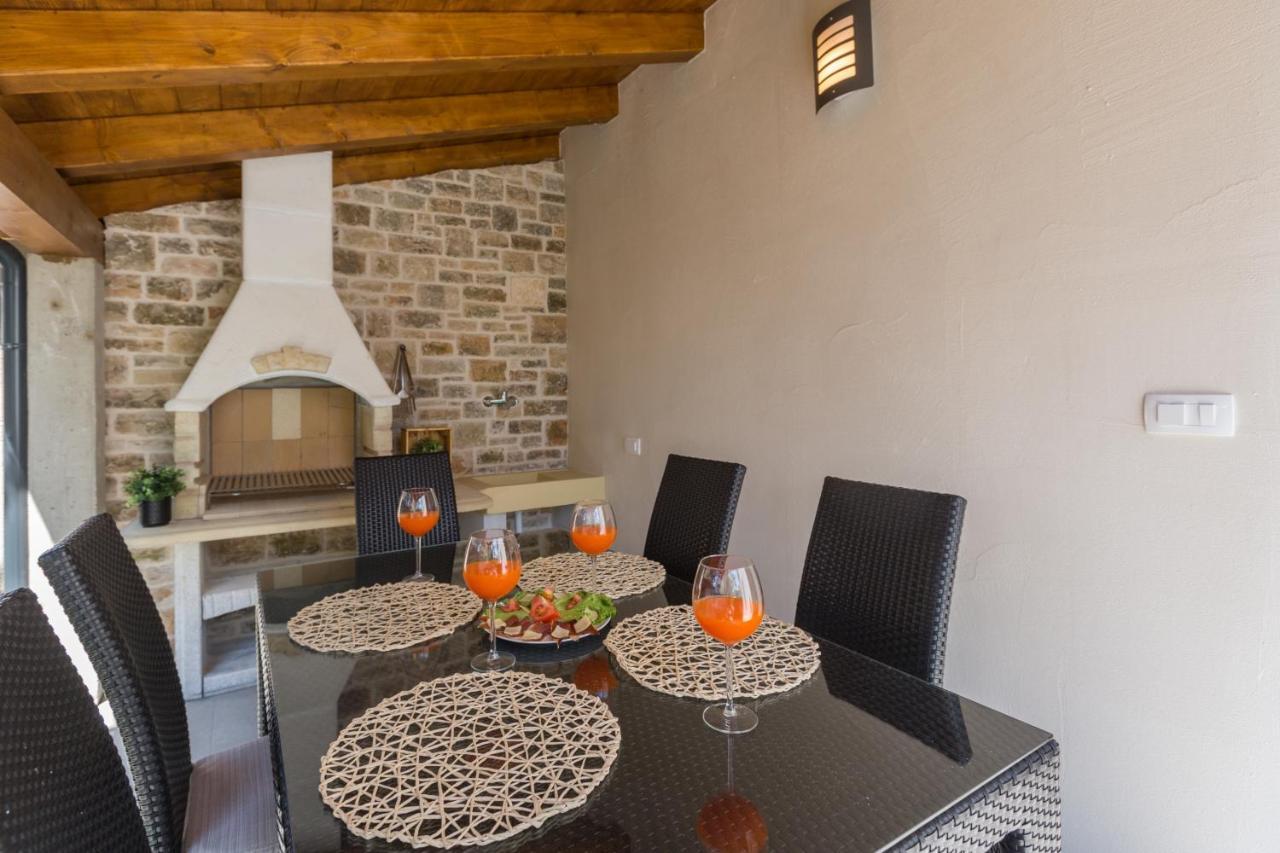 Apartments Residence Radovan 1 Πόρετς Εξωτερικό φωτογραφία